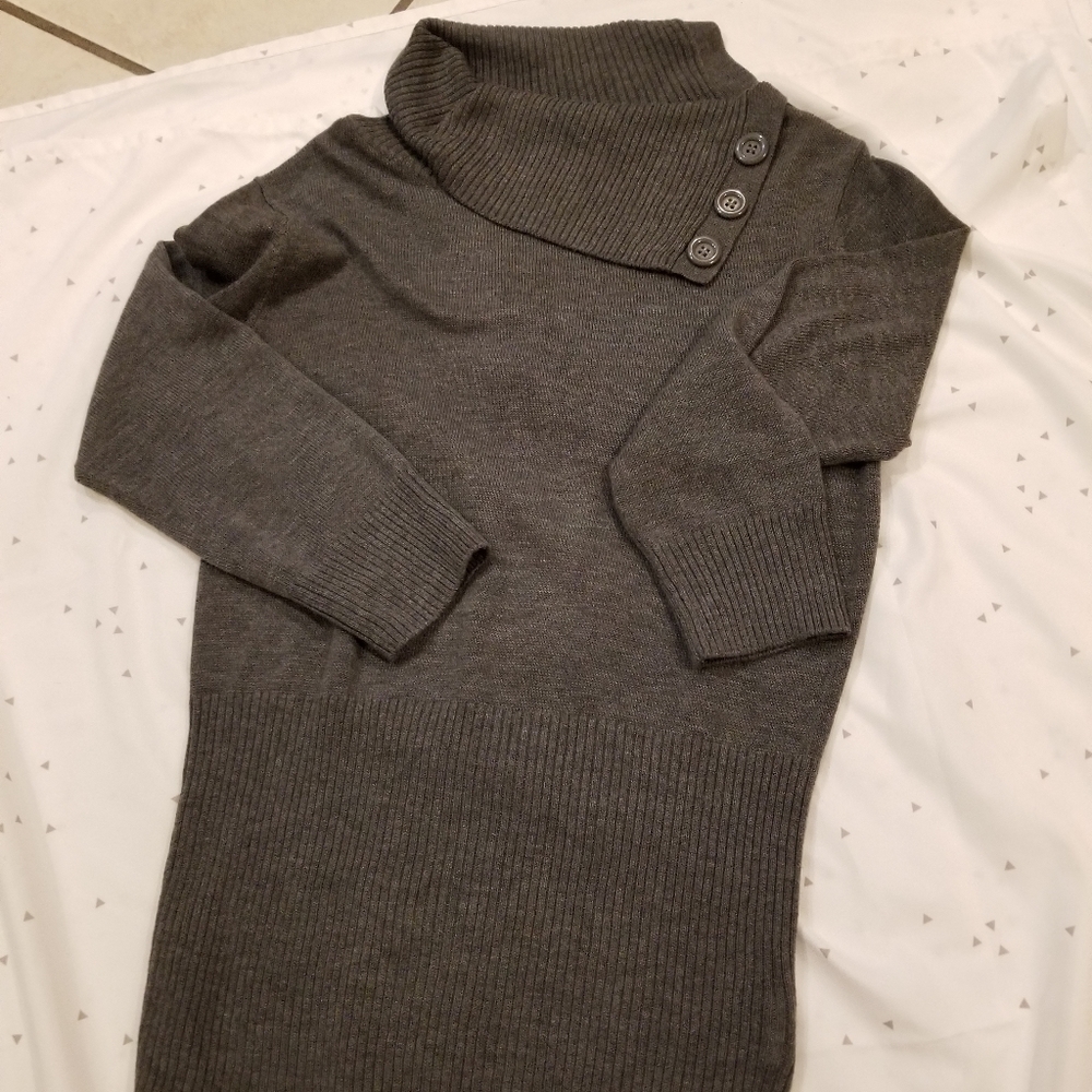 Very cute short sleeve Sweater Top